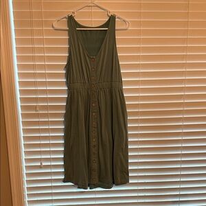 Sleeveless Green Button-Down Dress